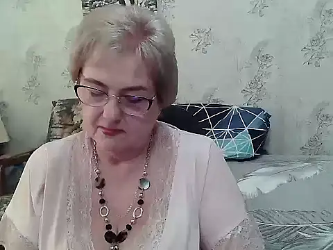 Snapshot of Renata62011 chatting on June 19, 12:53 pm Renata62011 online show from June 19, 12:53 pm