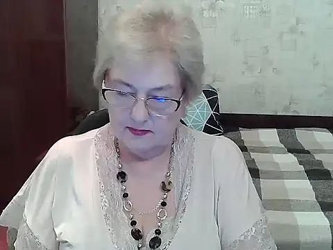 Snapshot of Renata62011 chatting on July 13, 12:52 pm Renata62011 online show from July 13, 12:52 pm