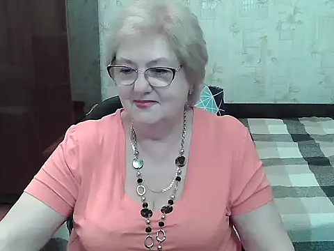 Snapshot of Renata62011 chatting on July 18, 12:20 pm Renata62011 online show from July 18, 12:20 pm