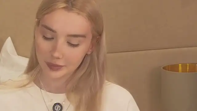 Snapshot of Nesolla chatting on July 24, 10:46 am Nesolla online show from July 24, 10:46 am