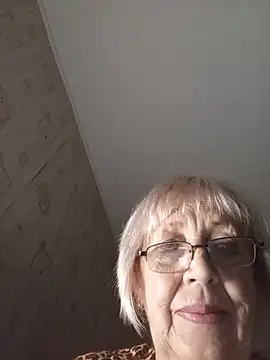 Snapshot of Anatolia5961 chatting on July 11, 12:35 am Anatolia5961 online show from July 11, 12:35 am