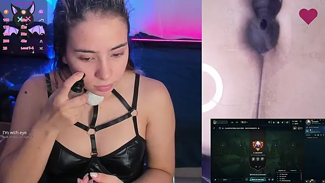 Snapshot of Aishelyng chatting on October 30, 10:43 pm Aishelyng online show from October 30, 10:43 pm