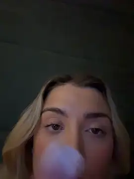 ellariverss online show from September 17, 4:52 pm