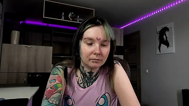 HighelikeGirl online show from April 9, 12:10 pm