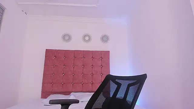 KingStark  online show from October 7, 11:40 am