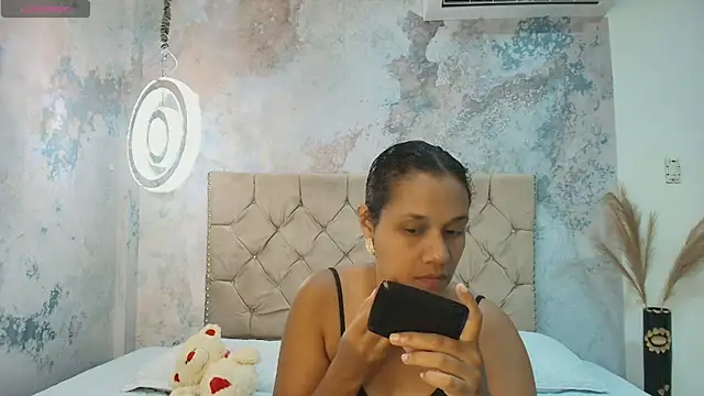 DarcyMooree online show from October 4, 12:36 pm