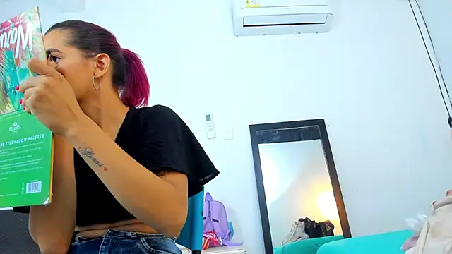 cris dulce online show from December 16, 12:04 am