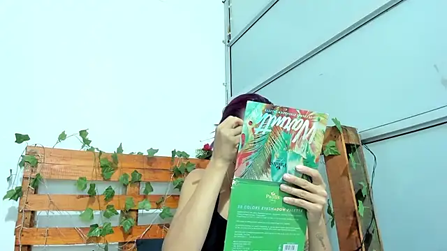 Snapshot of cris_dulce chatting on February 7, 1:31 am cris dulce online show from February 7, 1:31 am