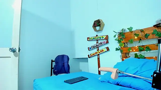 Snapshot of cris_dulce chatting on February 13, 10:39 pm cris dulce online show from February 13, 10:39 pm