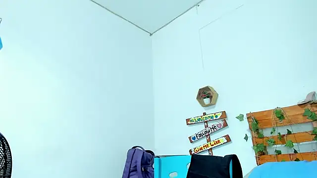 Snapshot of cris_dulce chatting on February 21, 12:00 am cris dulce online show from February 21, 12:00 am