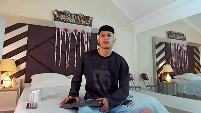 AngeloRogerss online show from October 4, 1:42 pm