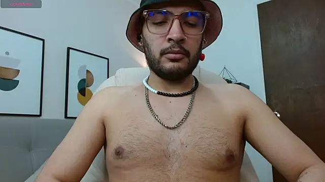   Damian    online show from November 6, 11:15 pm