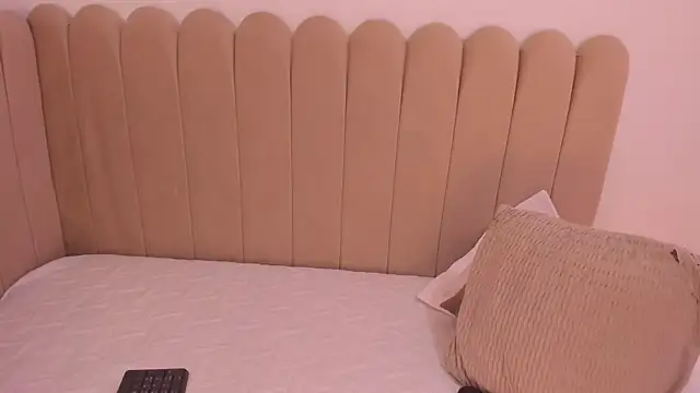 Jasmin hamdan online show from November 29, 8:01 pm