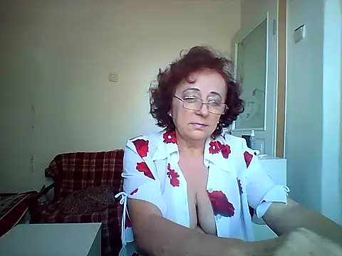 Julia54391 online show from September 23, 9:12 am