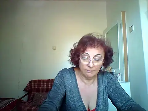 Julia54391 online show from September 26, 10:41 am