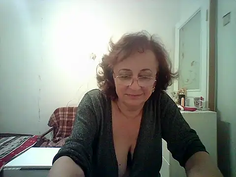 Julia54391 online show from October 5, 6:39 pm