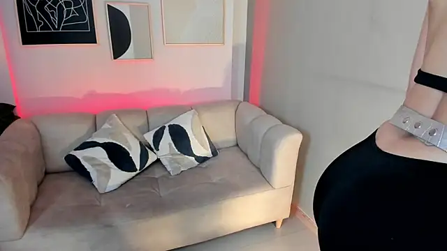 marie bass online show from February 9, 1:15 pm