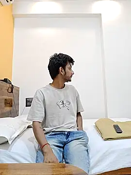 yung cplz online show from June 6, 2:44 pm
