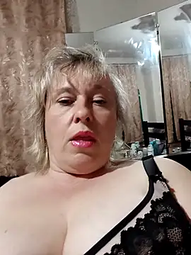 Catherine372311 online show from April 15, 7:43 pm