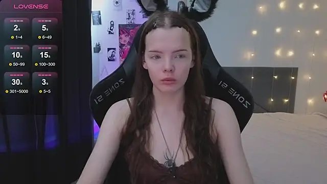 Luna Navy online show from February 18, 6:53 am