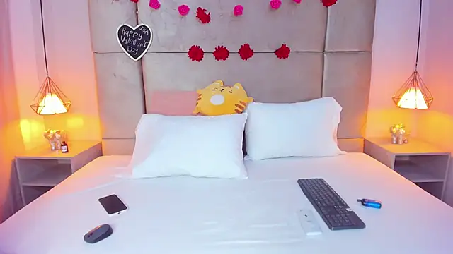 isabel sofiaa online show from February 15, 3:14 am