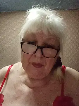 Snapshot of Alexia64231 chatting on June 8, 2:12 am Alexia64231 online show from June 8, 2:12 am