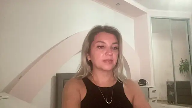 Snapshot of Beautysoul_ chatting on September 23, 3:37 pm Beautysoul online show from September 23, 3:37 pm