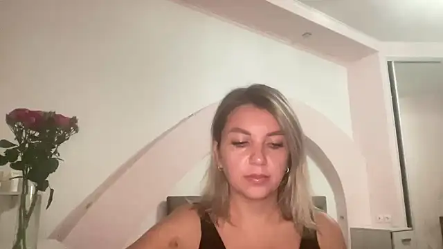 Snapshot of Beautysoul_ chatting on September 24, 4:43 pm Beautysoul online show from September 24, 4:43 pm