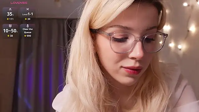 peachii meow online show from May 1, 2:10 pm
