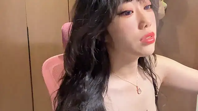 Snapshot of Lilium-520 chatting on November 1, 10:06 am Lilium-520 online show from November 1, 10:06 am