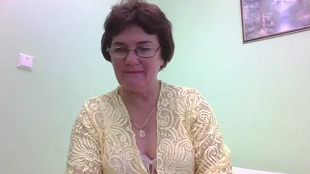 Snapshot of Galina56301 chatting on October 16, 3:24 pm Galina56301 online show from October 16, 3:24 pm