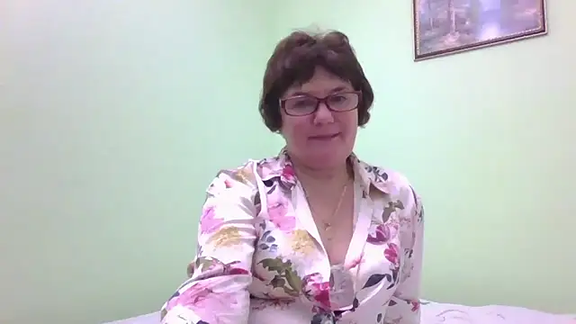 Snapshot of Galina56301 chatting on November 16, 8:36 pm Galina56301 online show from November 16, 8:36 pm