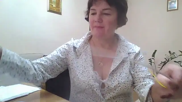 Snapshot of Galina56301 chatting on November 23, 11:54 am Galina56301 online show from November 23, 11:54 am