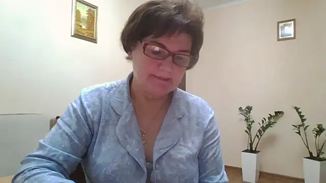 Snapshot of Galina56301 chatting on December 14, 3:28 pm Galina56301 online show from December 14, 3:28 pm