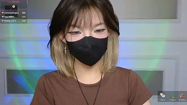      Panda      online show from April 11, 6:45 pm