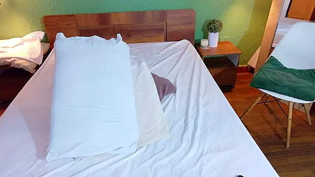 Chocolatte dreams online show from September 23, 1:14 pm