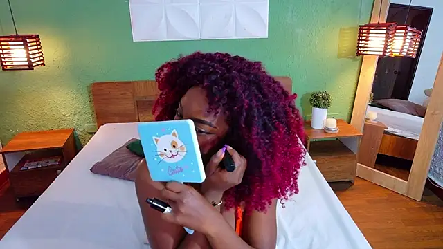 Chocolatte dreams online show from September 26, 10:30 am