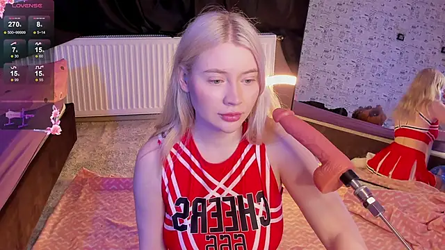 Lillie Berry online show from February 17, 4:42 am