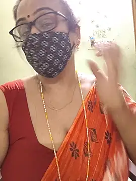 Snapshot of sweet-lotus chatting on July 7, 1:48 pm sweet-lotus online show from July 7, 1:48 pm
