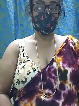 Snapshot of sweet-lotus chatting on August 3, 4:44 pm sweet-lotus online show from August 3, 4:44 pm