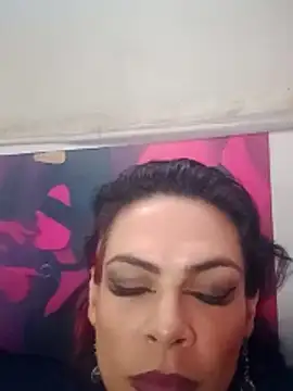 Snapshot of Veronnaink chatting on October 28, 7:49 pm Veronnaink online show from October 28, 7:49 pm