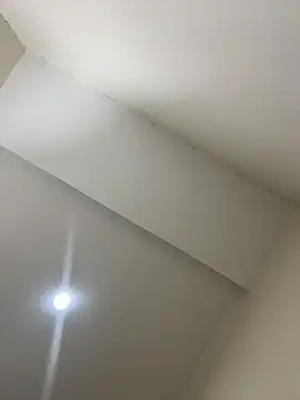 Snapshot of vikysexy283 chatting on December 3, 2:52 am vikysexy283 online show from December 3, 2:52 am