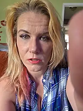 RhondaRump online show from June 9, 3:23 pm