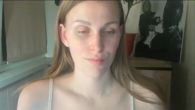 JuliaMuuun online show from May 6, 7:52 pm