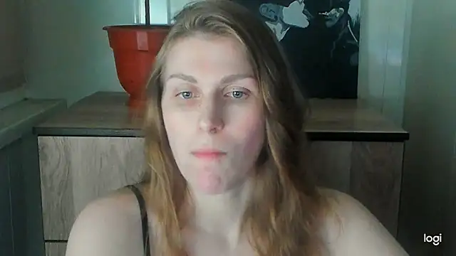 Snapshot of JuliaMuuun chatting on July 4, 11:22 pm JuliaMuuun online show from July 4, 11:22 pm