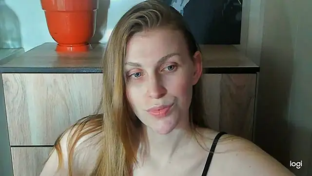 Snapshot of JuliaMuuun chatting on July 14, 9:09 pm JuliaMuuun online show from July 14, 9:09 pm