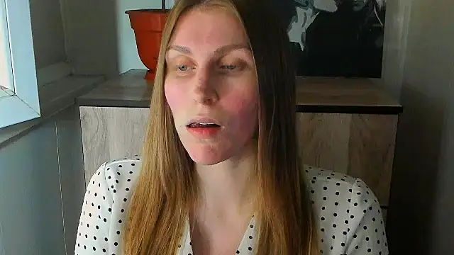 Snapshot of JuliaMuuun chatting on July 16, 8:59 pm JuliaMuuun online show from July 16, 8:59 pm