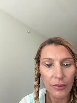 BaddieBossXX2 online show from May 2, 6:35 pm