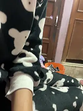 Snapshot of Sandhya_77 chatting on February 4, 6:30 am Sandhya 77 online show from February 4, 6:30 am