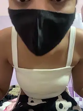 Snapshot of Sandhya_77 chatting on February 7, 5:55 am Sandhya 77 online show from February 7, 5:55 am